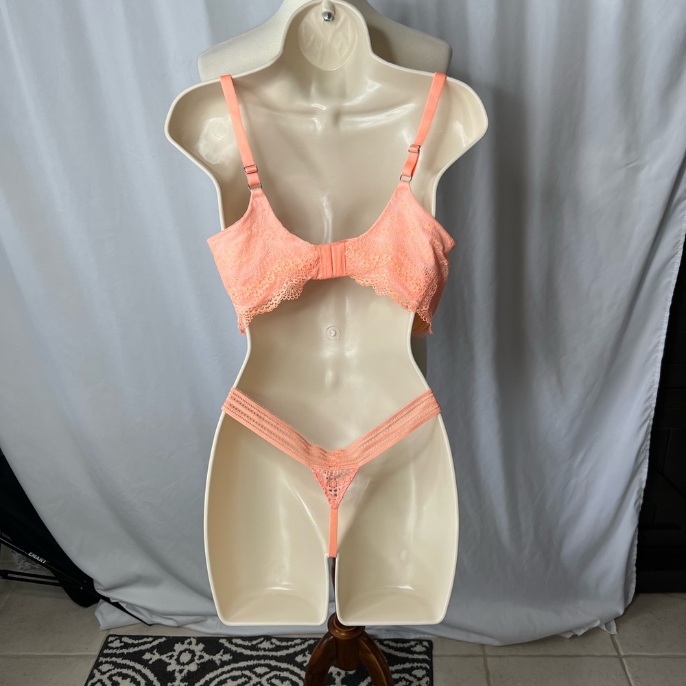 🍑 Victoria’s Secret Neon Coral Lace Lingerie Set (36DD + M) 🍑 - Picture 5 of 11